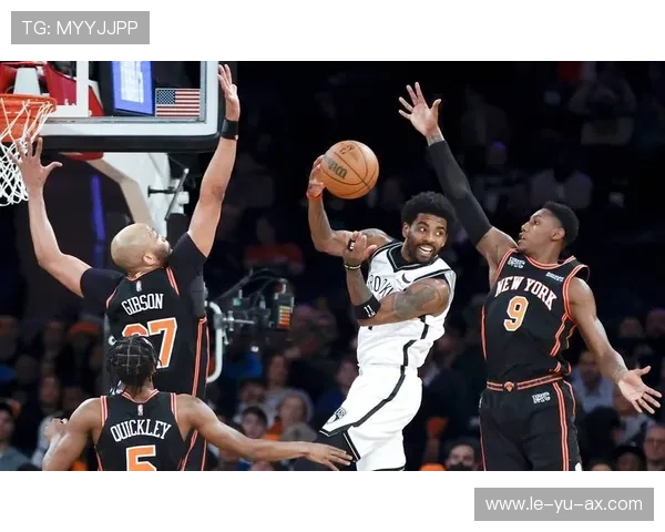 纽约尼克斯队主场迎战强敌,球迷期待“大苹果”再掀热潮 纽约尼克斯队主场迎战强敌,球迷期待“大苹果”再掀热潮